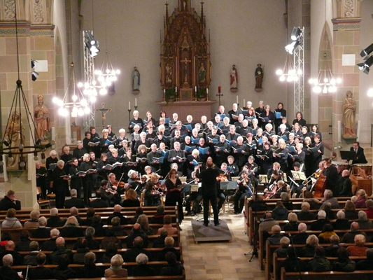 Orchester und Chor komplett Ansicht